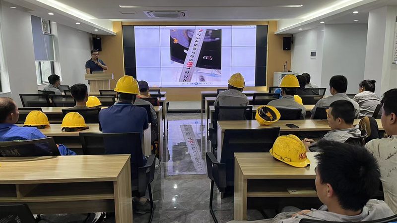 小标题：网络课程兴起，选择难题凸显